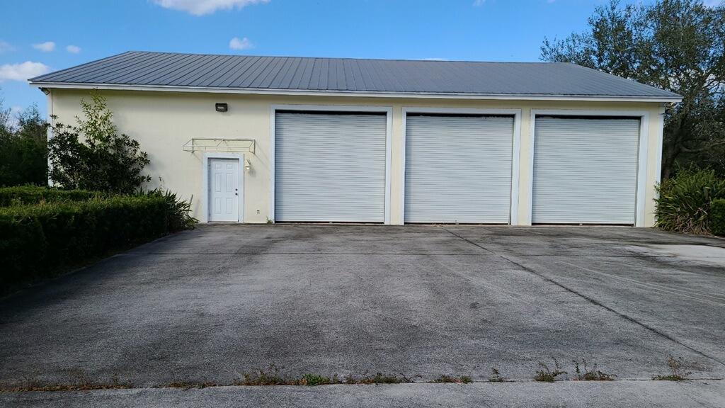 TROPICAL FRUIT FARMS - Commercial Sale