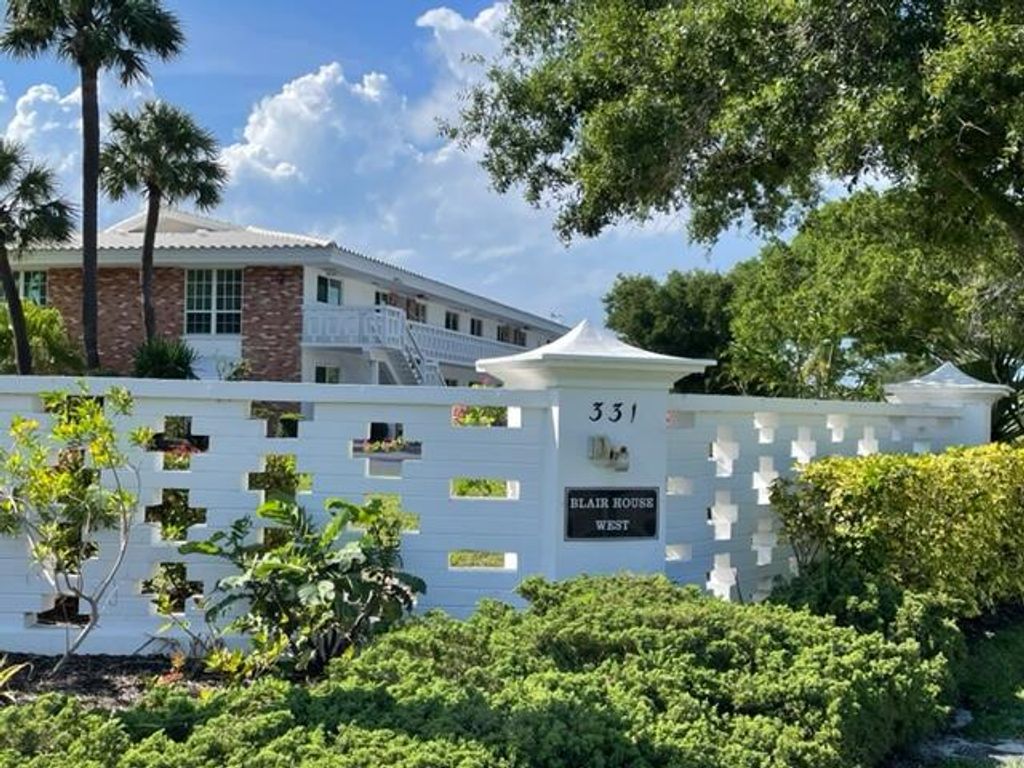 Photo of 331 Tequesta Drive #120, Tequesta, FL 33469 (MLS # R10882524)