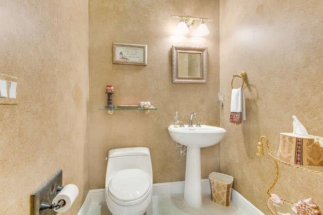 Mizner Country Club - Residential