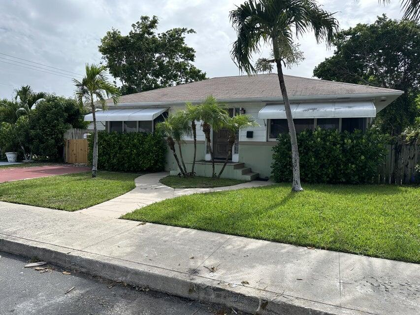 In the Heart of Lake Worth Beach! This income producing multi unit property is perfect for all investors. Both roofs are newer, Ac in front unit is newer and both water heaters are newer. Each unit is complete fenced in for the ultimate privacy for each resident residing in the units.