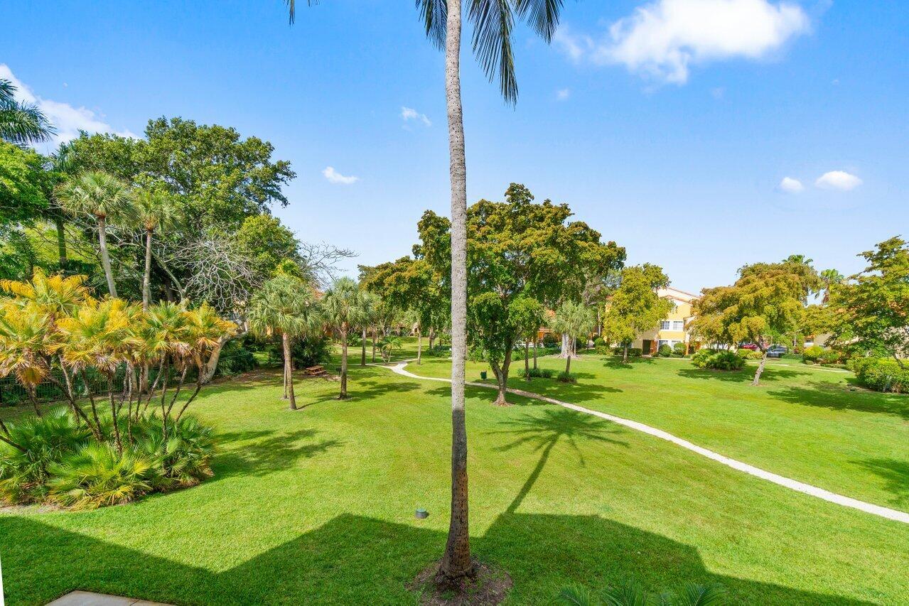 YACHT CLUB ON THE INTRACO - Residential Lease