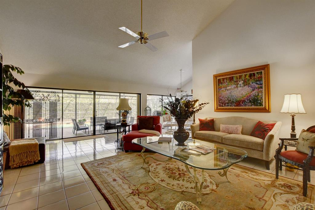 SARATOGA POINTE - Residential