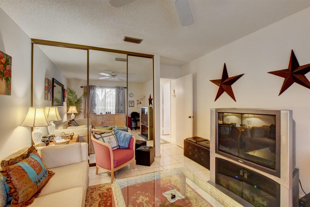 SARATOGA POINTE - Residential