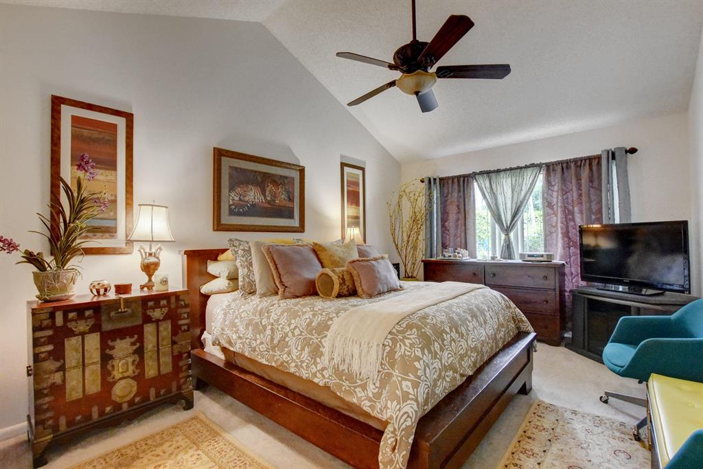 SARATOGA POINTE - Residential