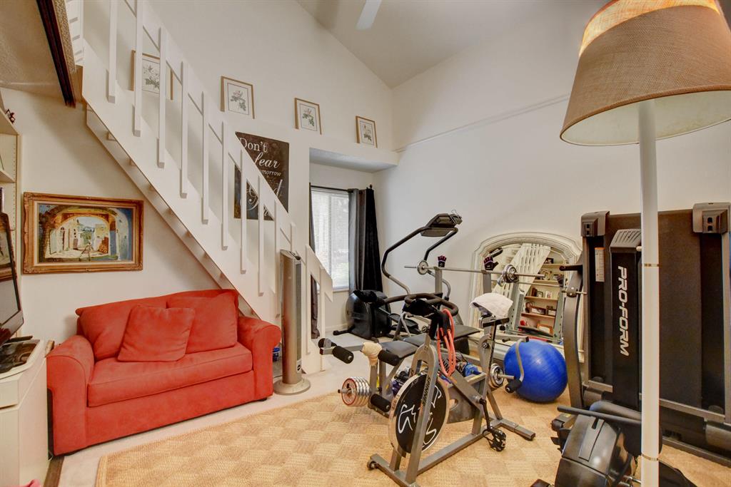 SARATOGA POINTE - Residential