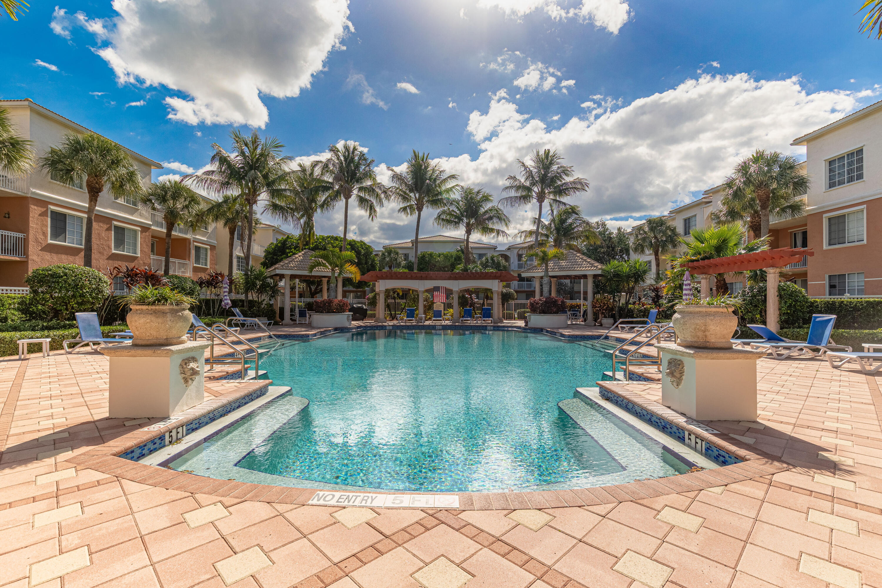 FIORE AT THE GARDENS CONDO - Residential