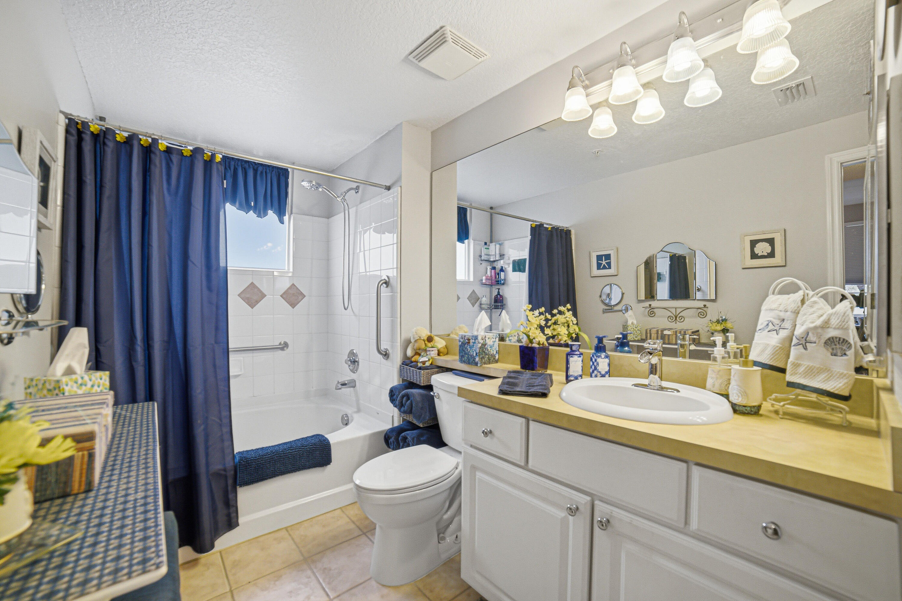 FIORE AT THE GARDENS CONDO - Residential