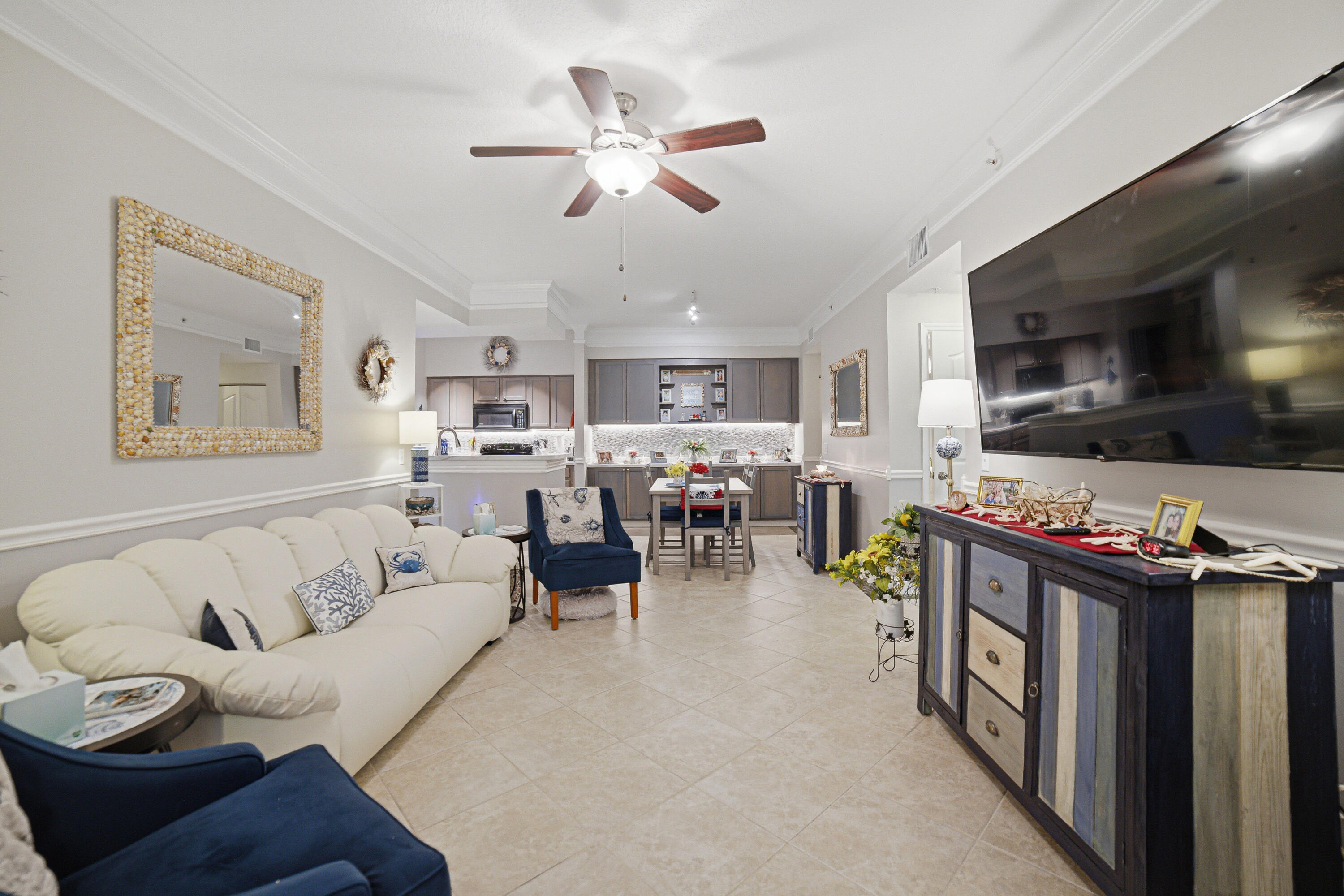 6101 Myrtlewood Circle W