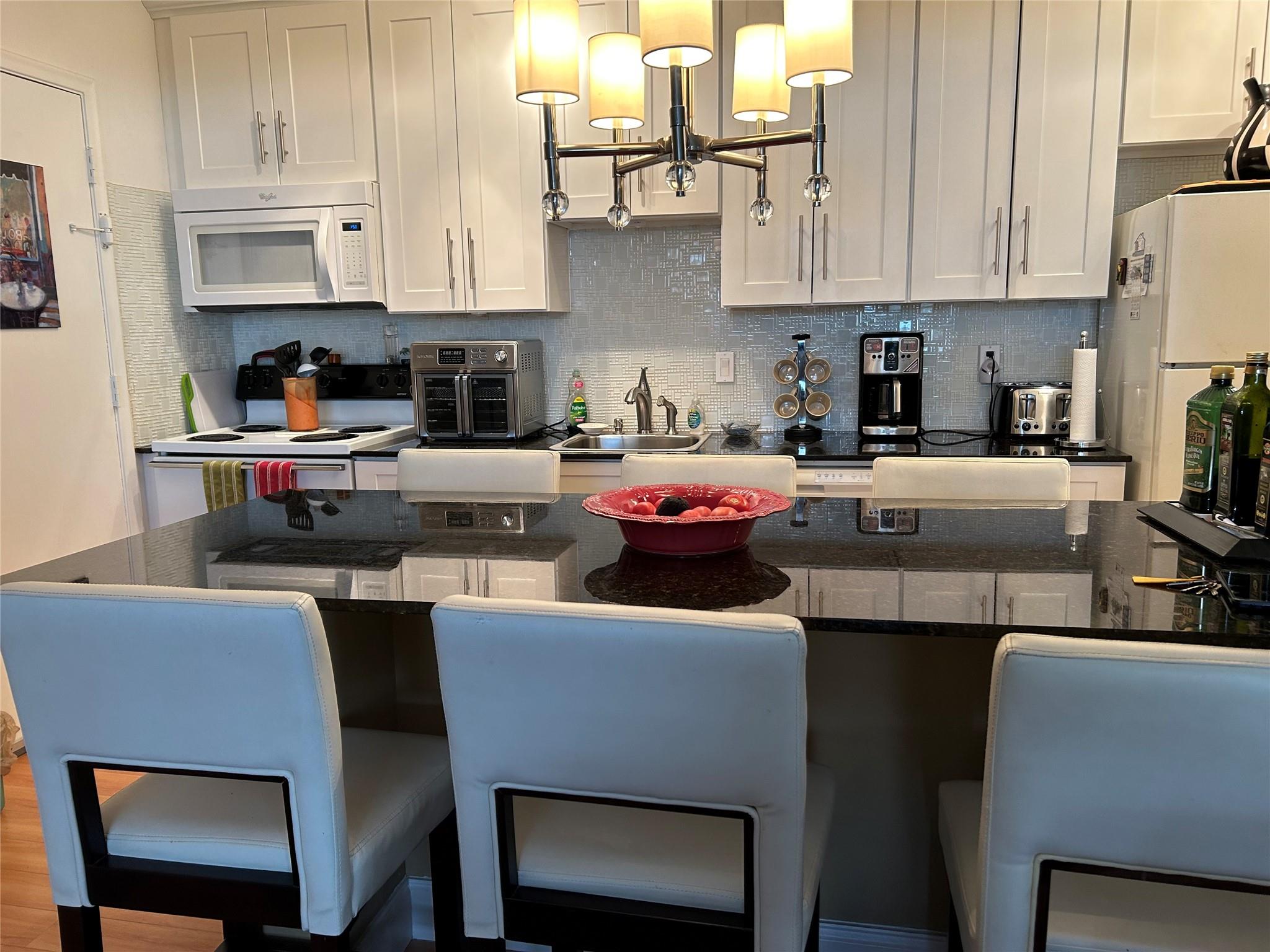 View photos, virtual tours, details... 1821 NE 62nd St 331