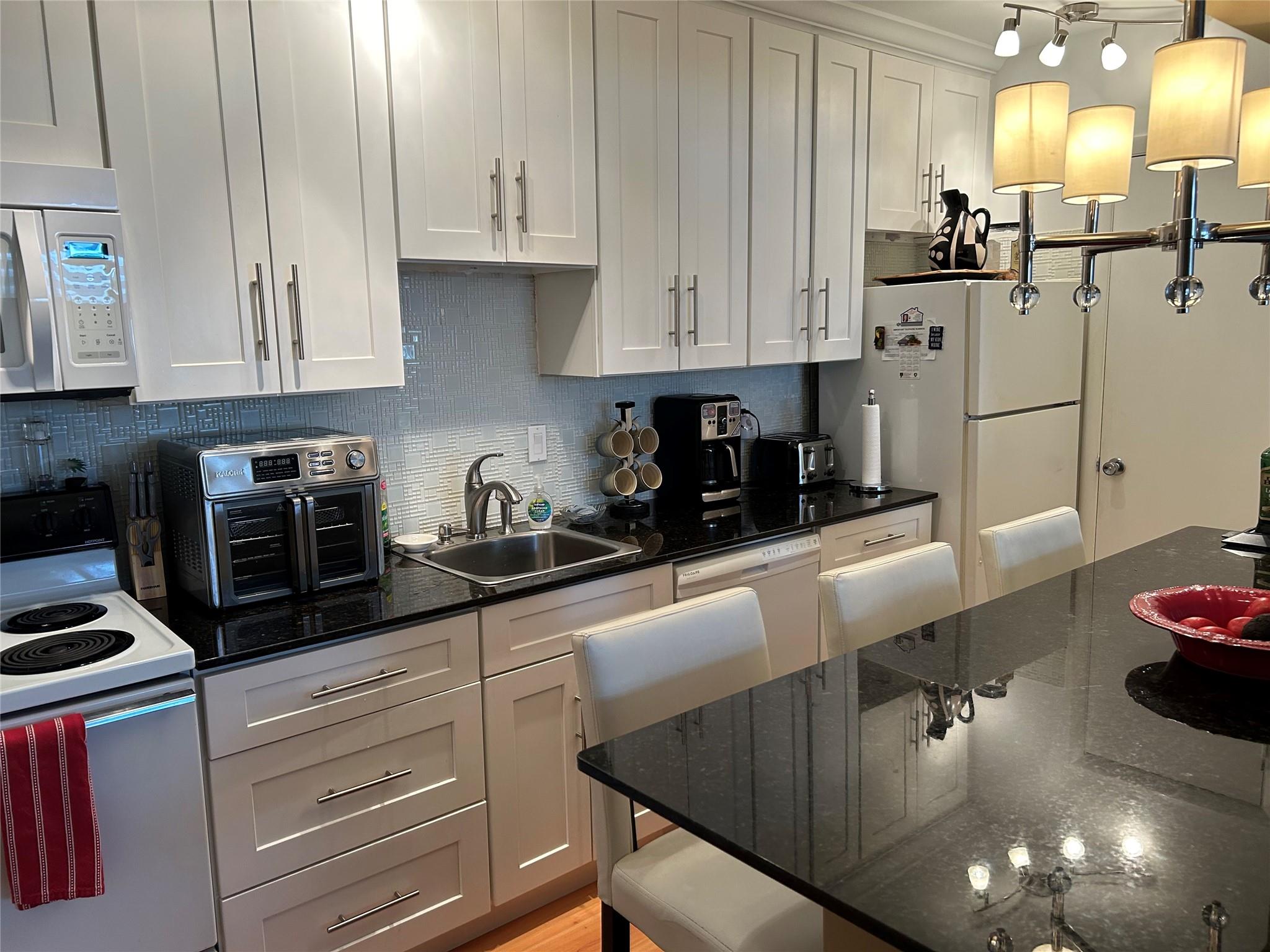 View photos, virtual tours, details... 1821 NE 62nd St 331