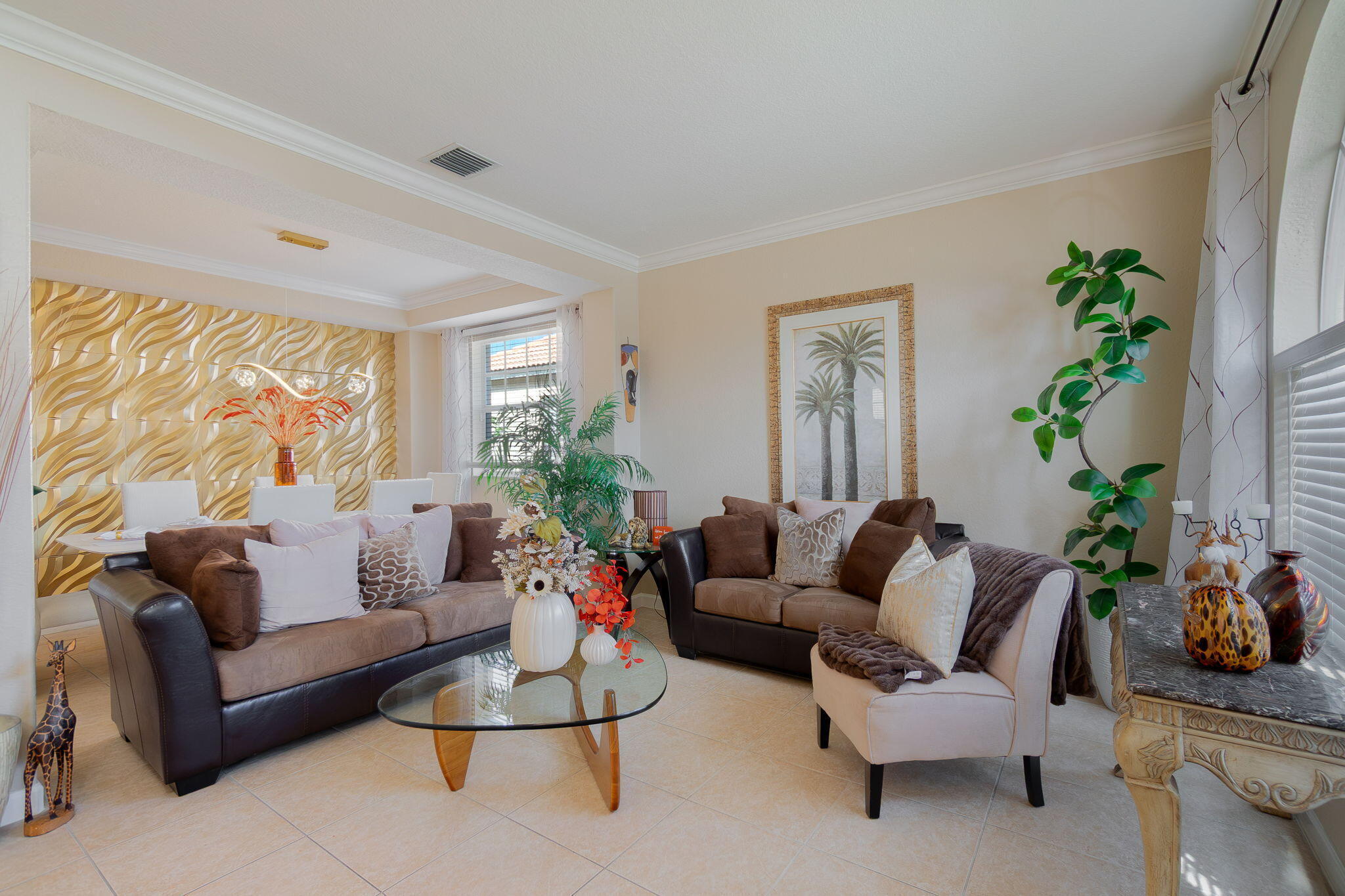 Properties 3887 Hamilton Key