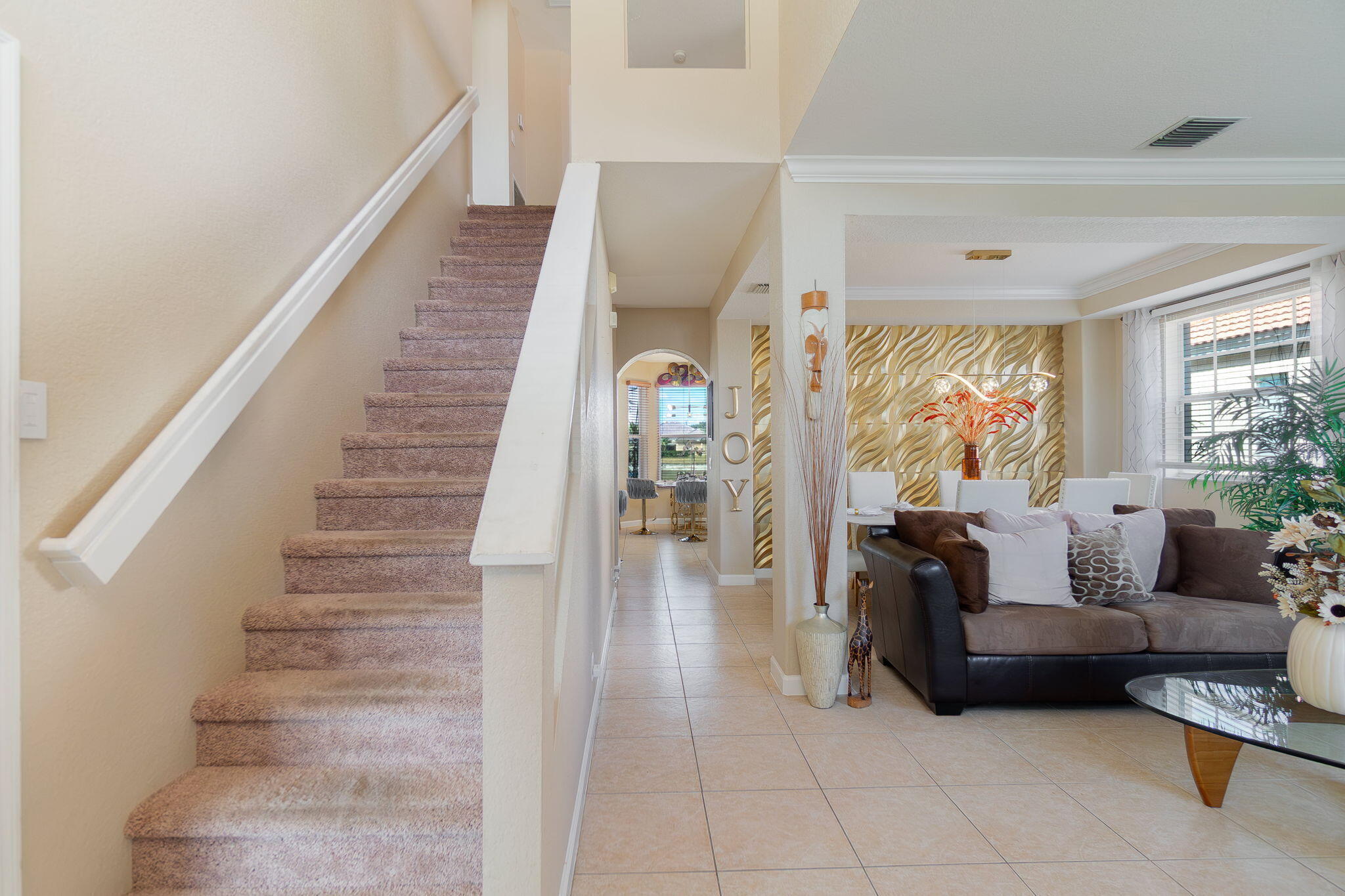 Properties 3887 Hamilton Key