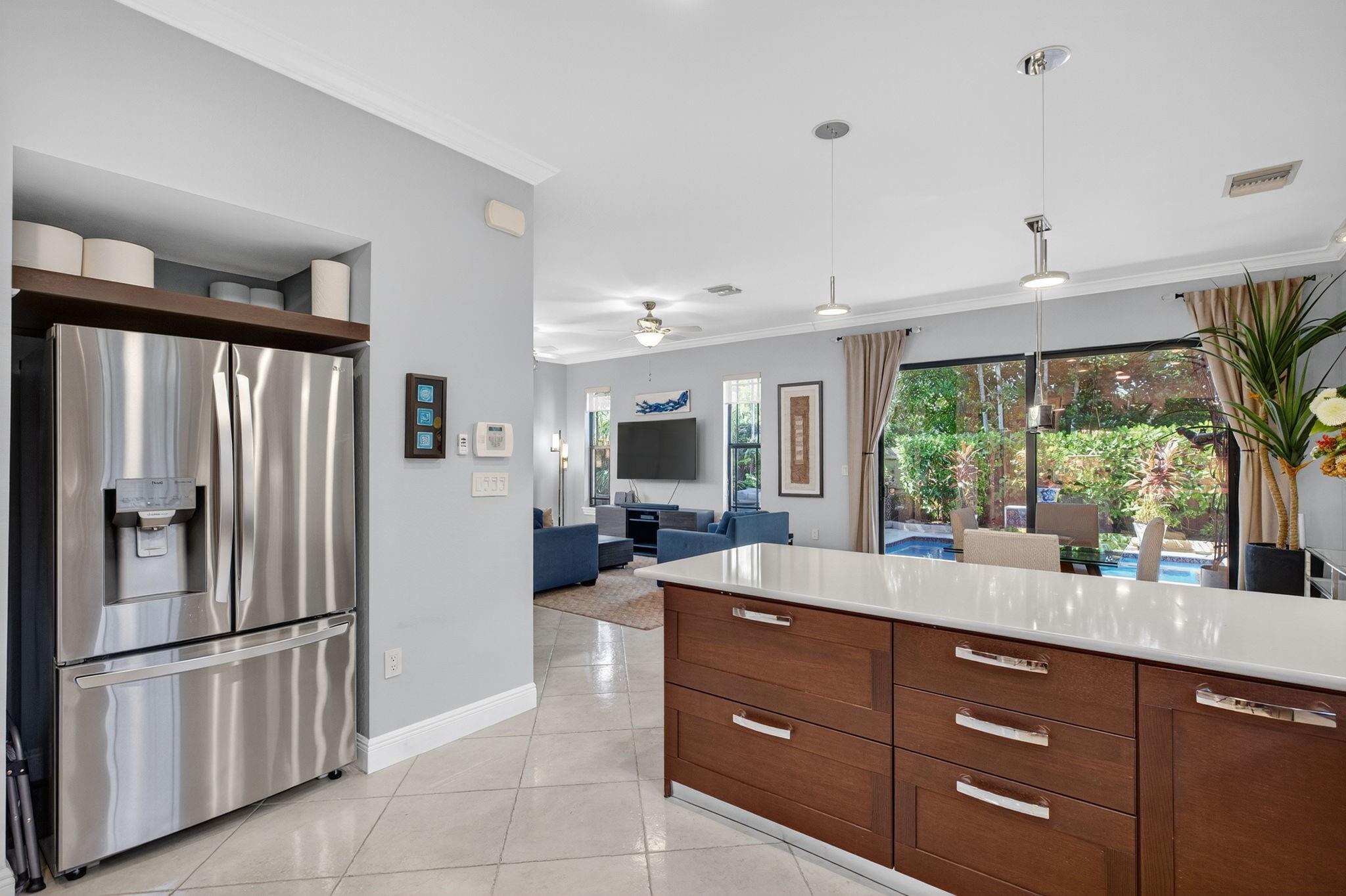 Lake Ridge Corner Townhou - Residential