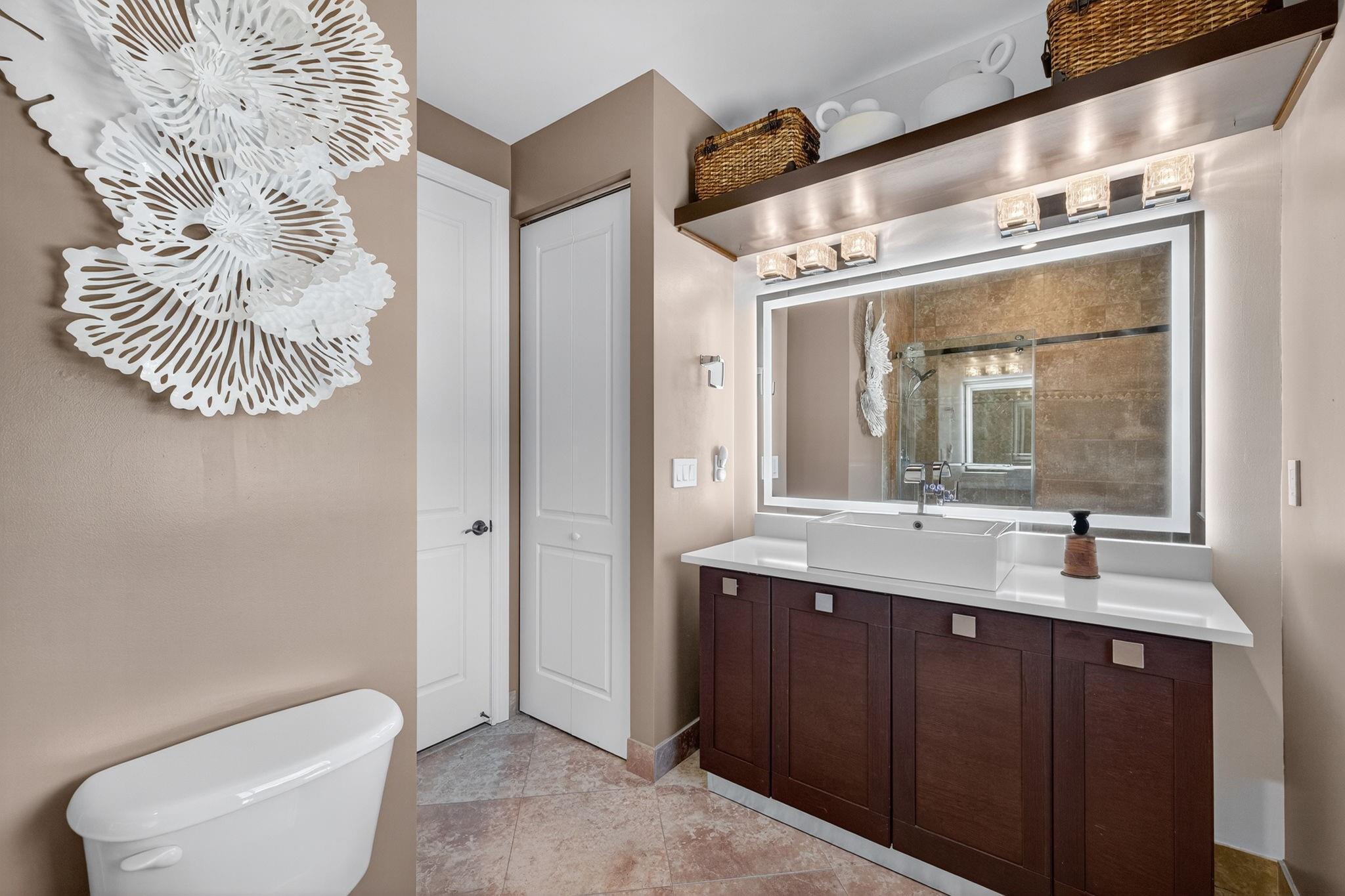 Lake Ridge Corner Townhou - Residential