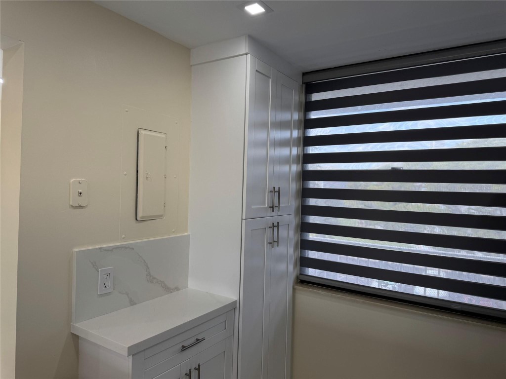 Condo 10 Of Whitehall Con - Residential Lease