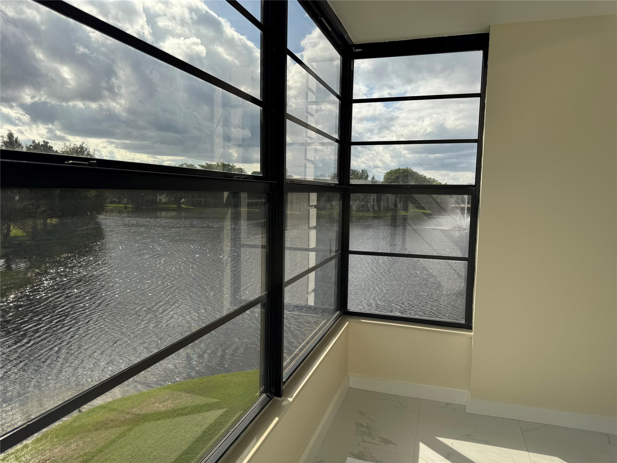 Condo 10 Of Whitehall Con - Residential Lease