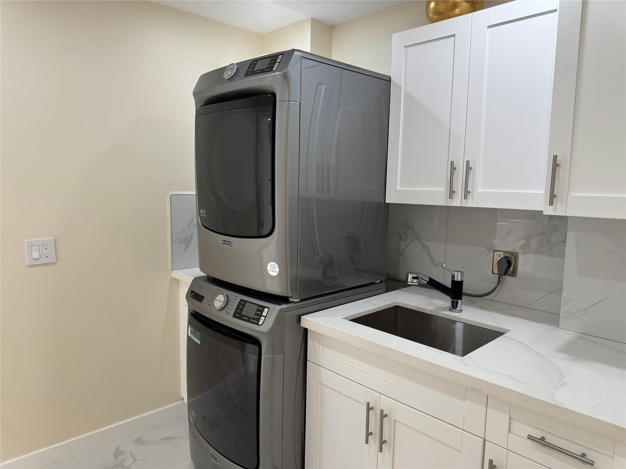 Condo 10 Of Whitehall Con - Residential Lease