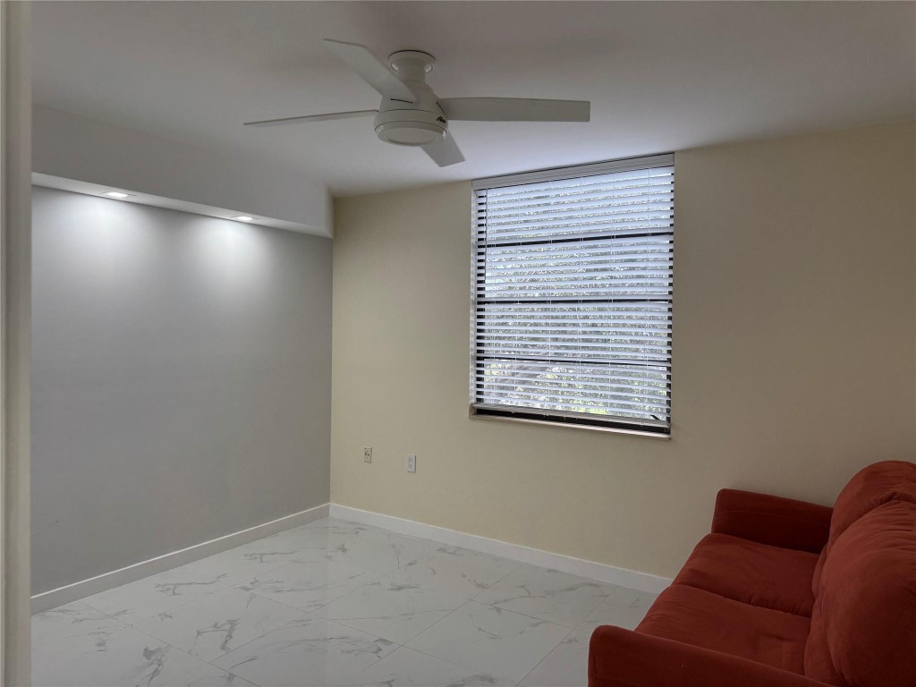 Condo 10 Of Whitehall Con - Residential Lease