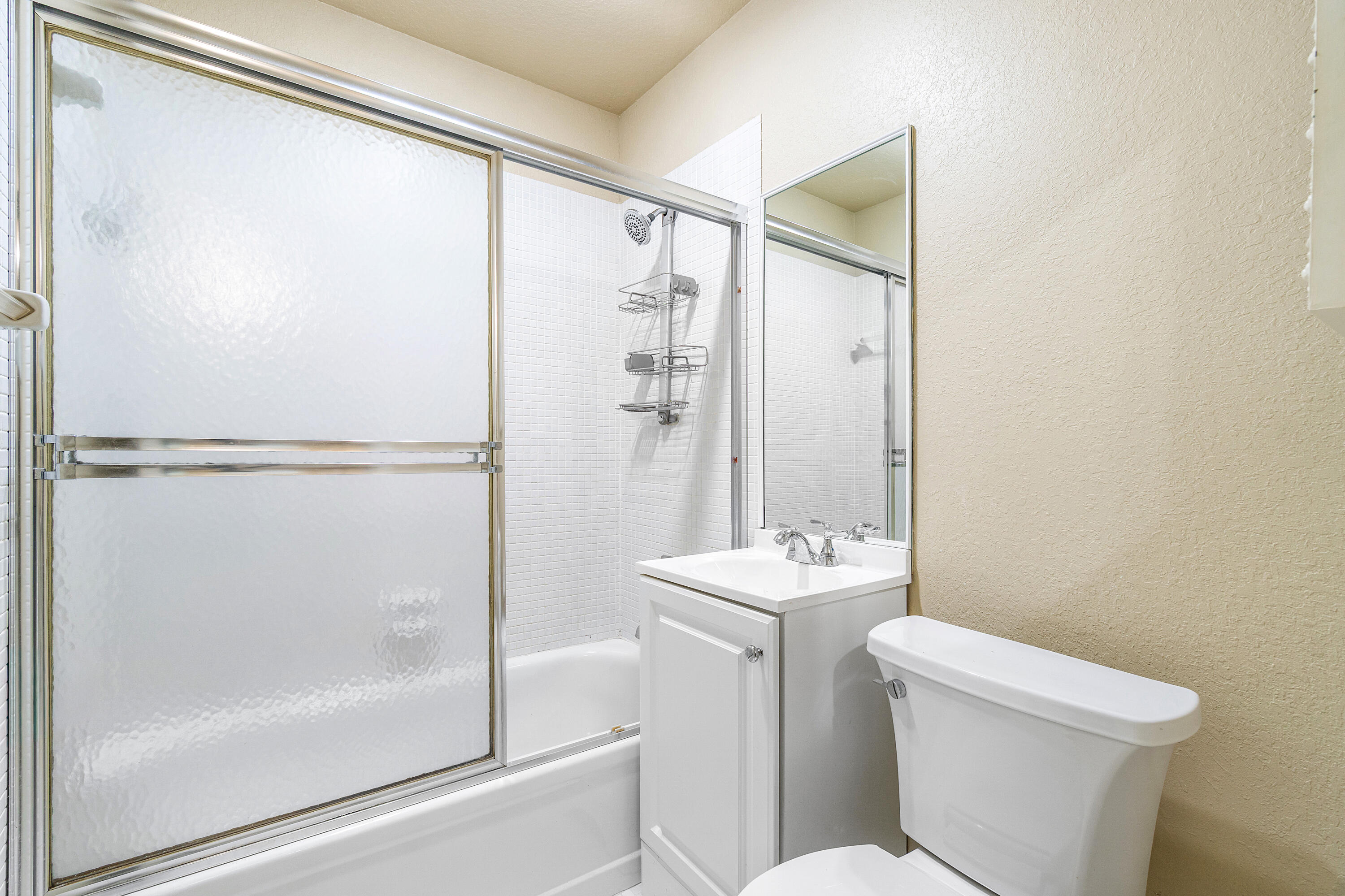 PINES OF DELRAY NORTH CONDO - Residential Lease