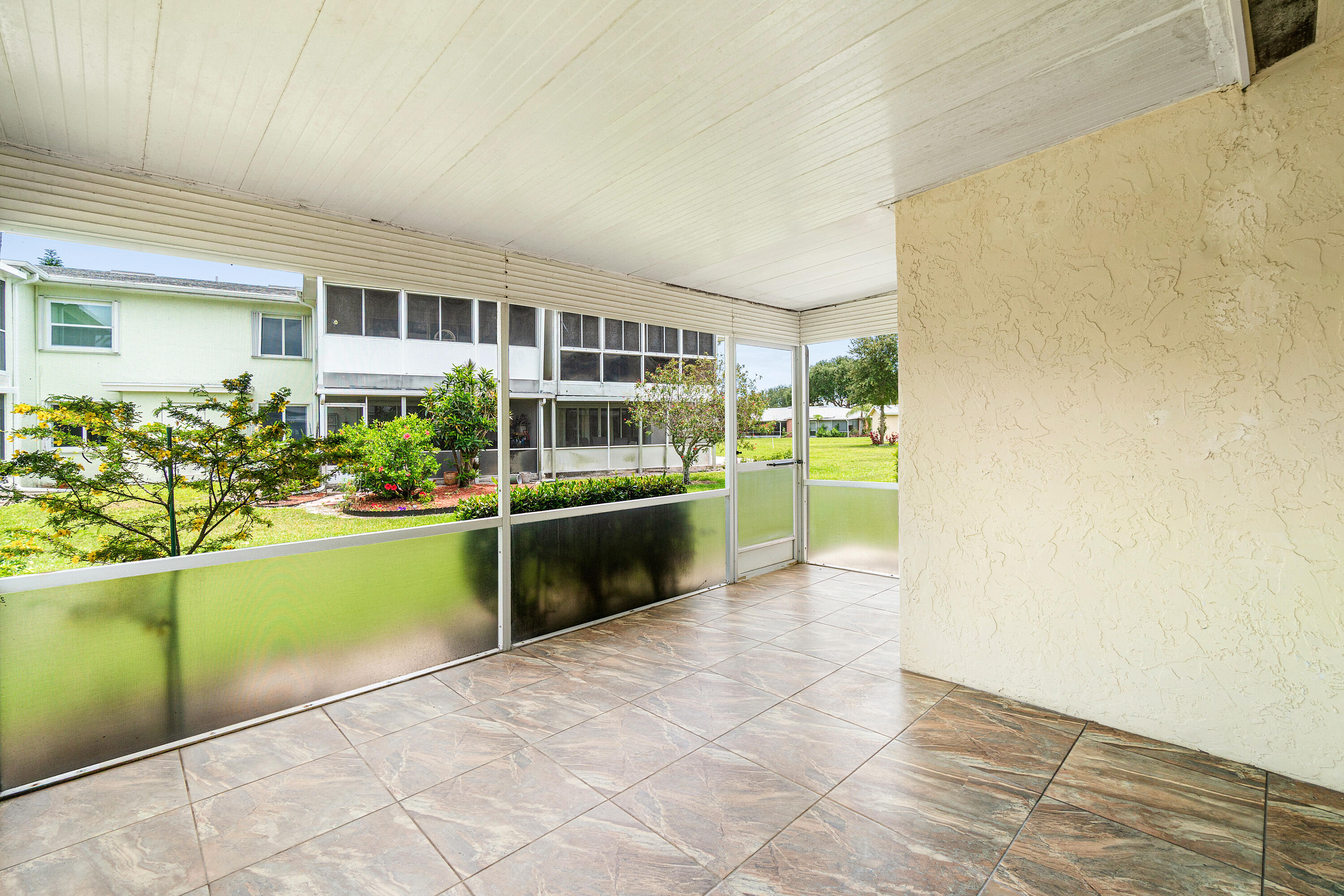 PINES OF DELRAY NORTH CONDO - Residential Lease