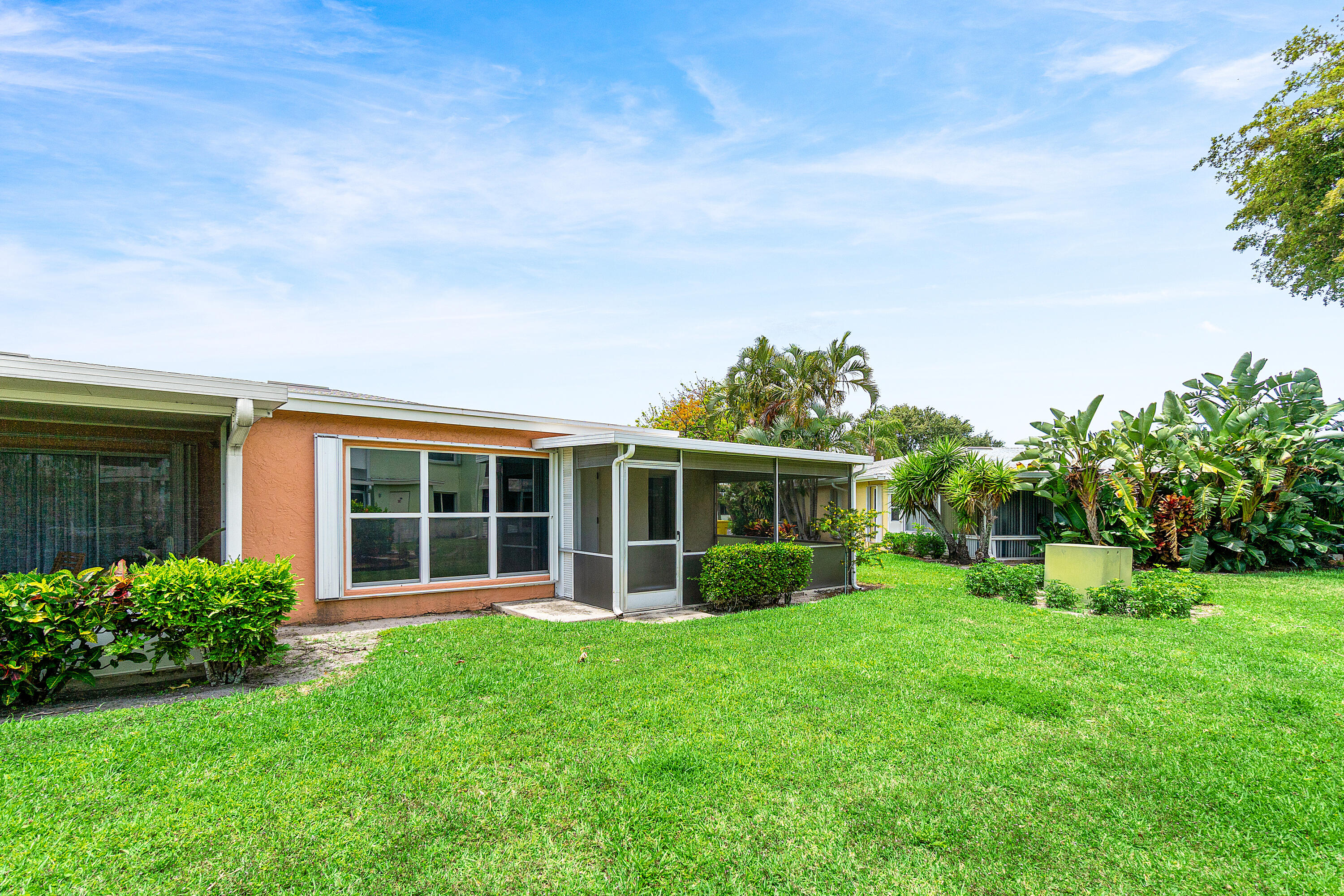 PINES OF DELRAY NORTH CONDO - Residential Lease