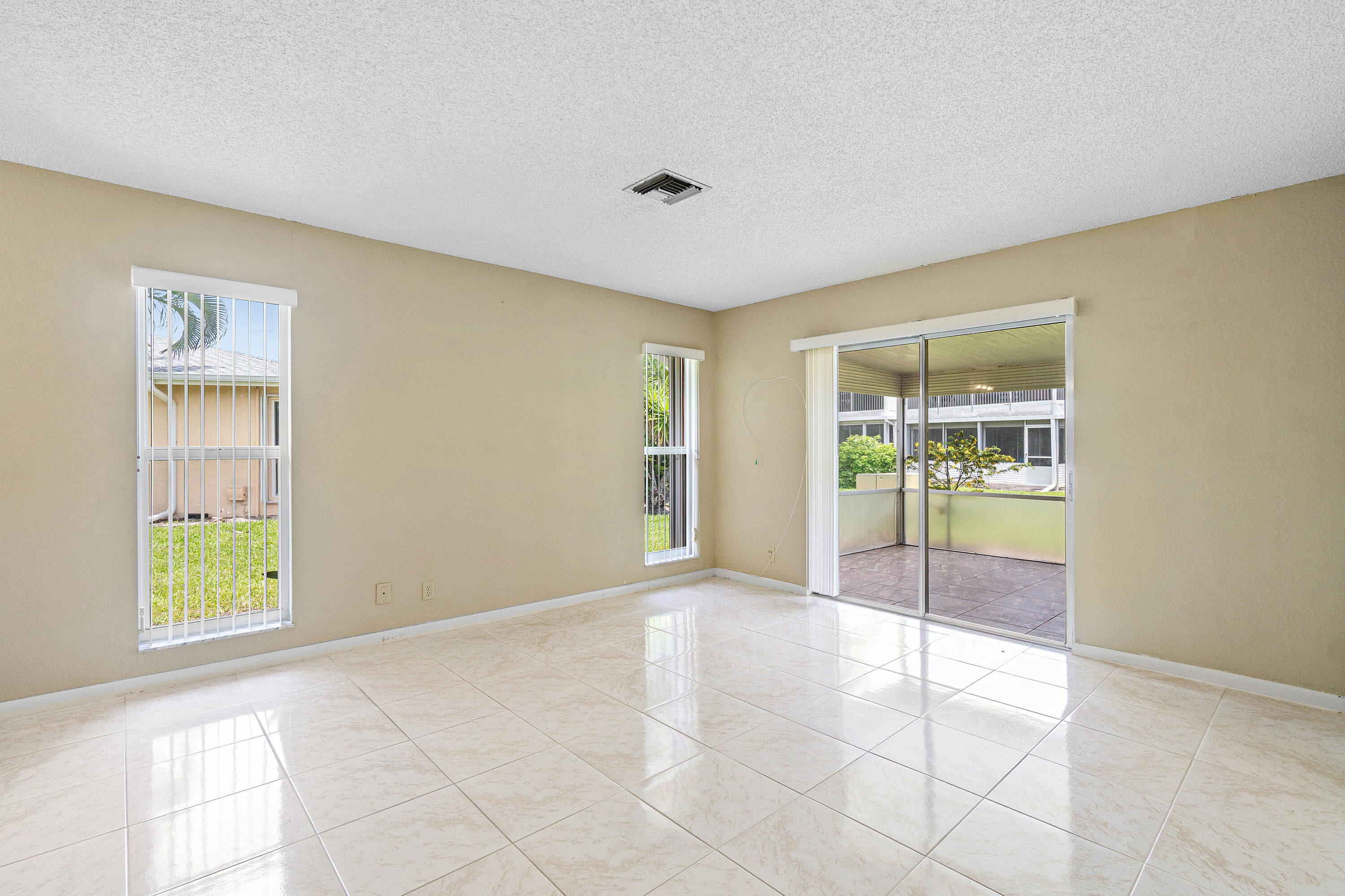 PINES OF DELRAY NORTH CONDO - Residential Lease