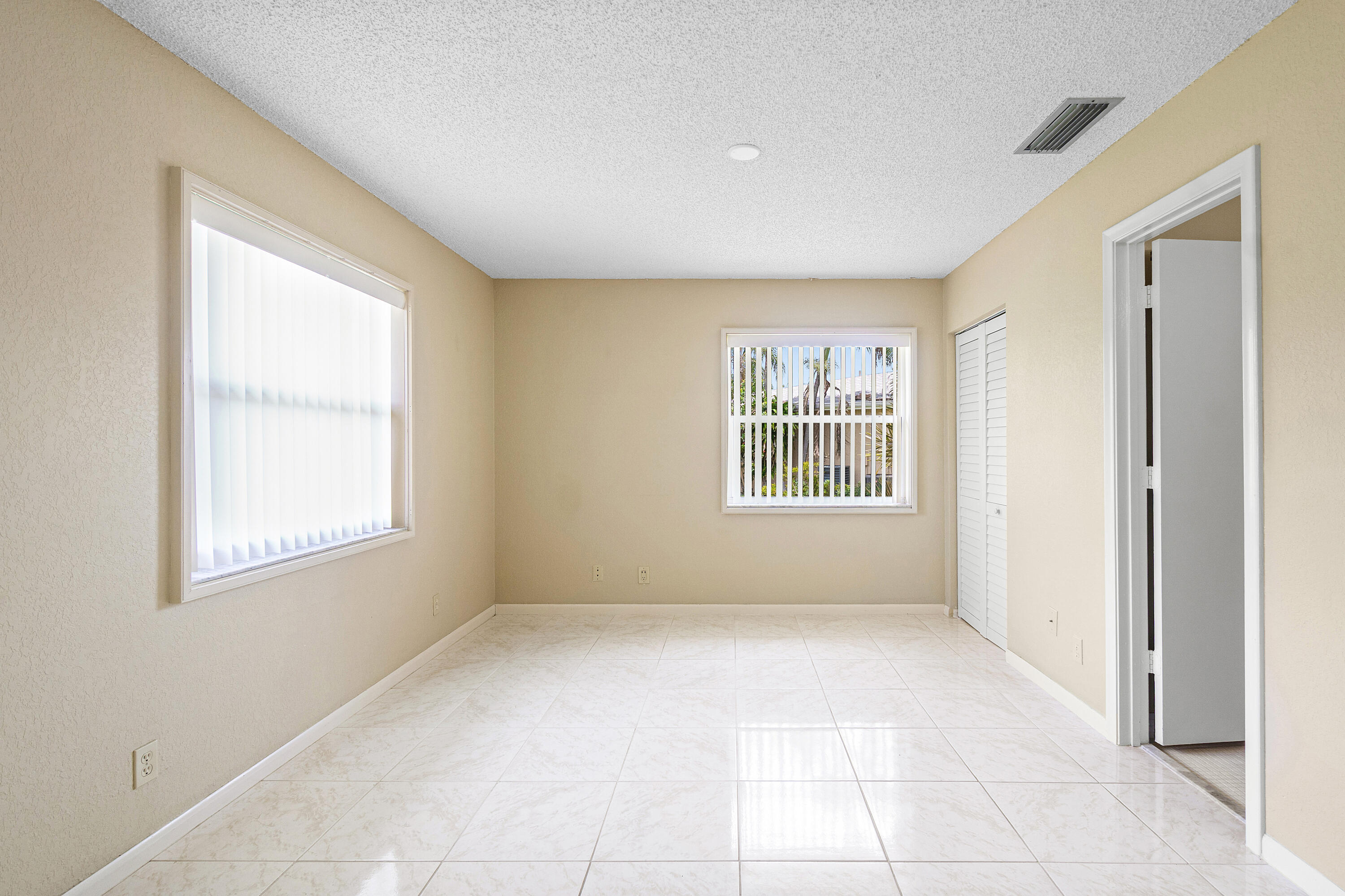 PINES OF DELRAY NORTH CONDO - Residential Lease