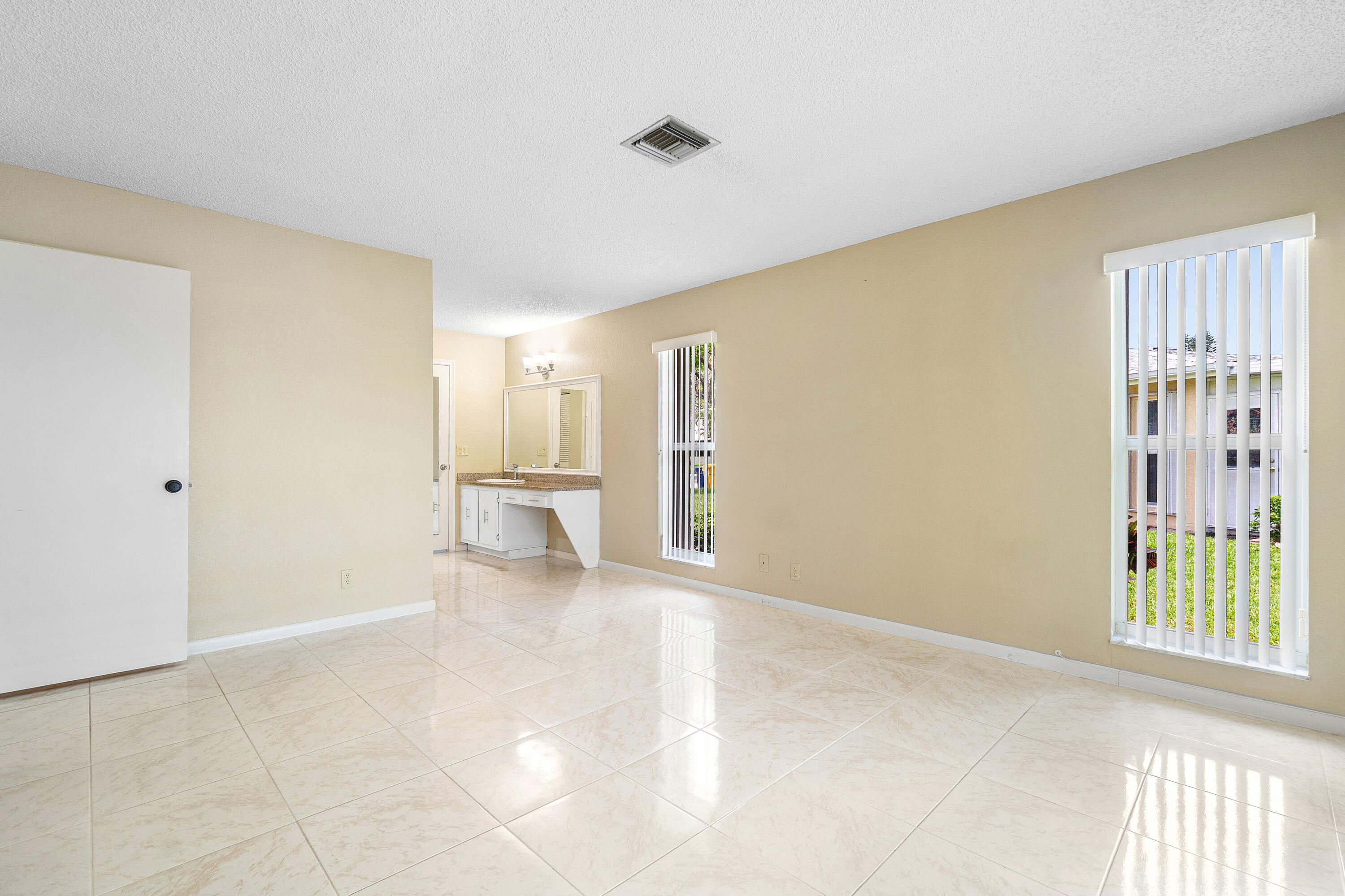 PINES OF DELRAY NORTH CONDO - Residential Lease