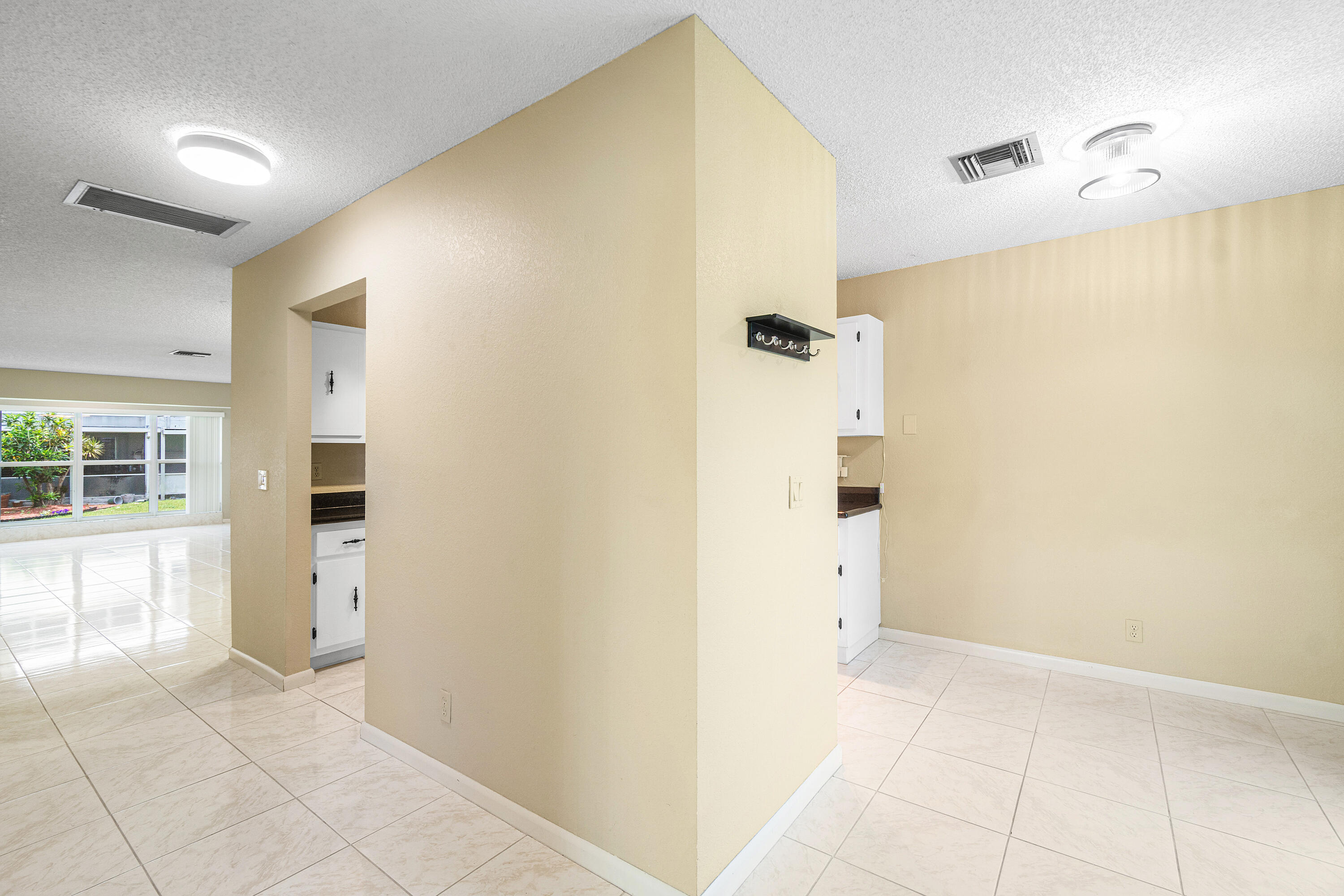 PINES OF DELRAY NORTH CONDO - Residential Lease