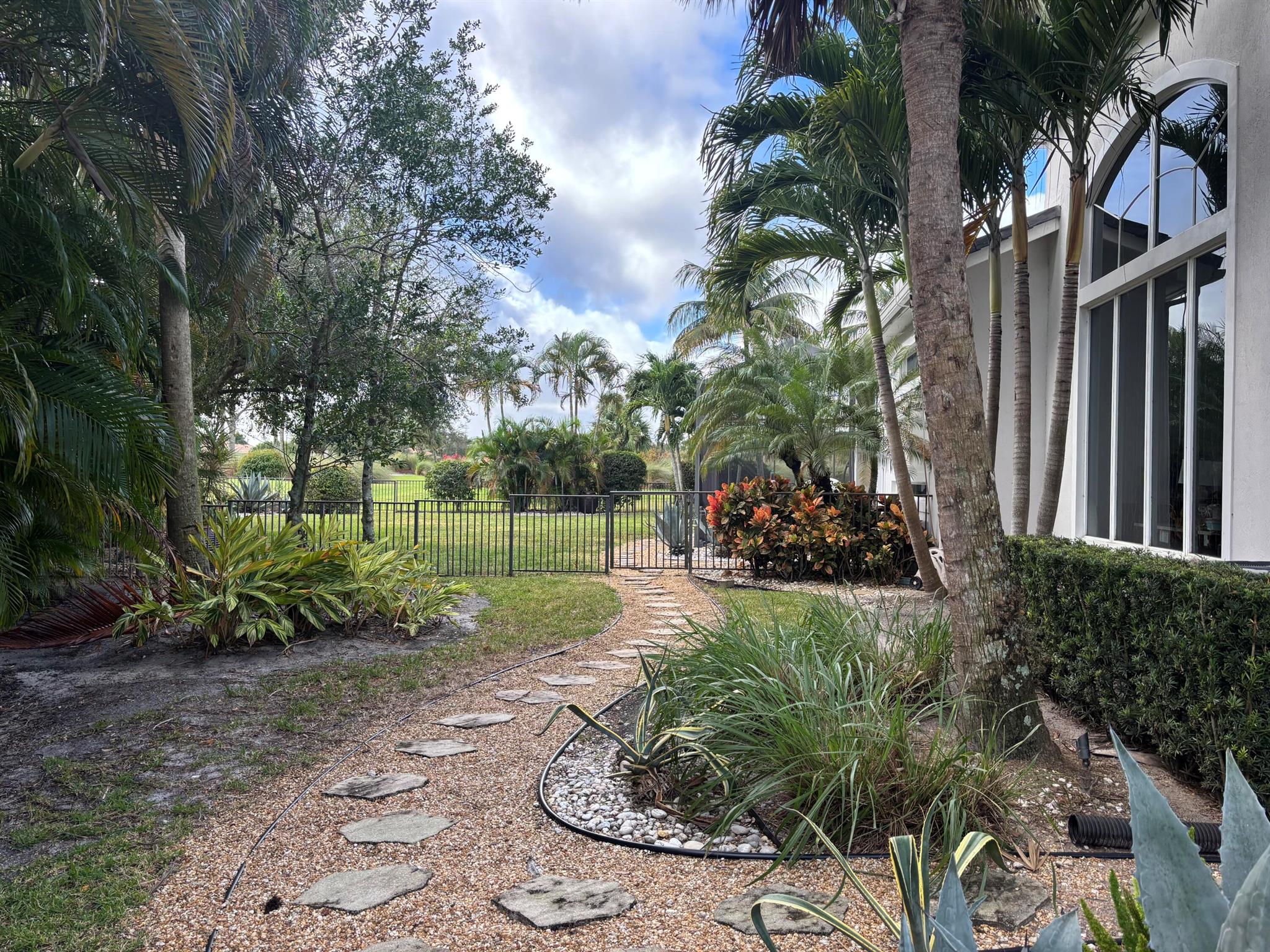 JUPITER COUNTRY CLUB - Residential Lease