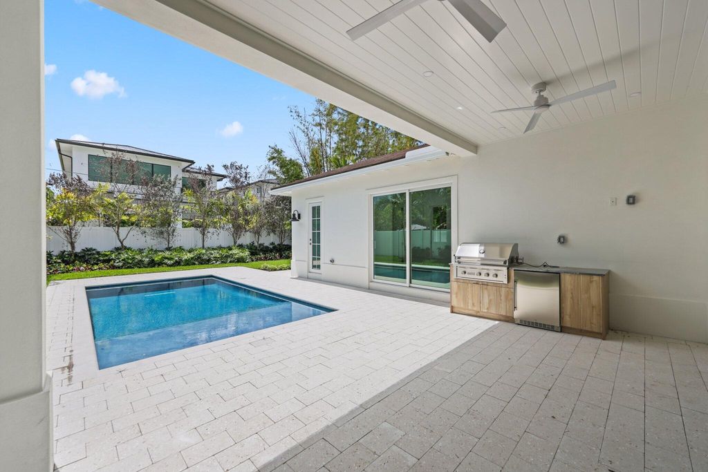 Photo of 234 NE 12th Street, Delray Beach, FL 33444 (MLS # B26017506)