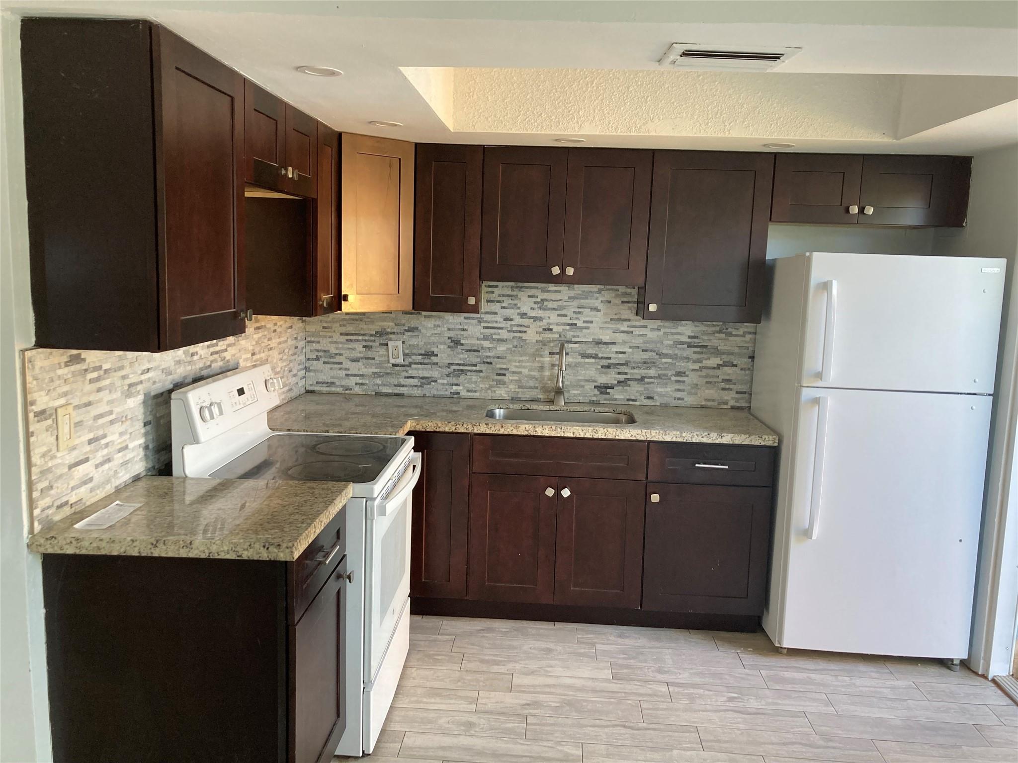 Progresso 2-18 D - Residential Lease