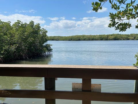 A home in Hutchinson Island