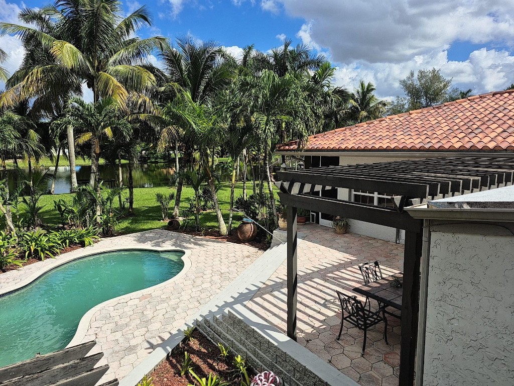 Davie Farmettes 72-10 B - Residential