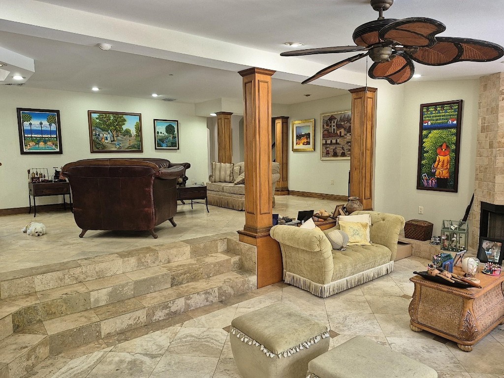 Davie Farmettes 72-10 B - Residential