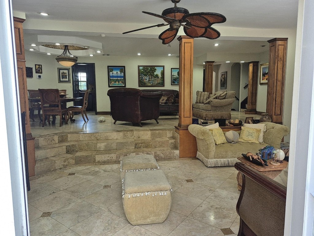 Davie Farmettes 72-10 B - Residential