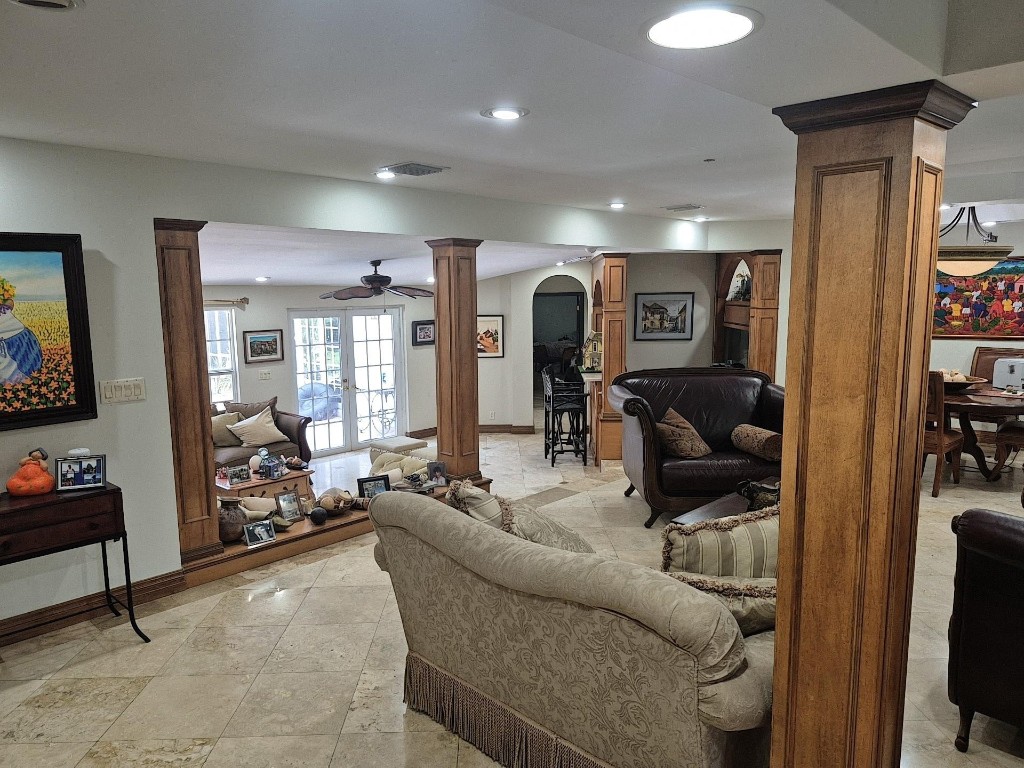 Davie Farmettes 72-10 B - Residential