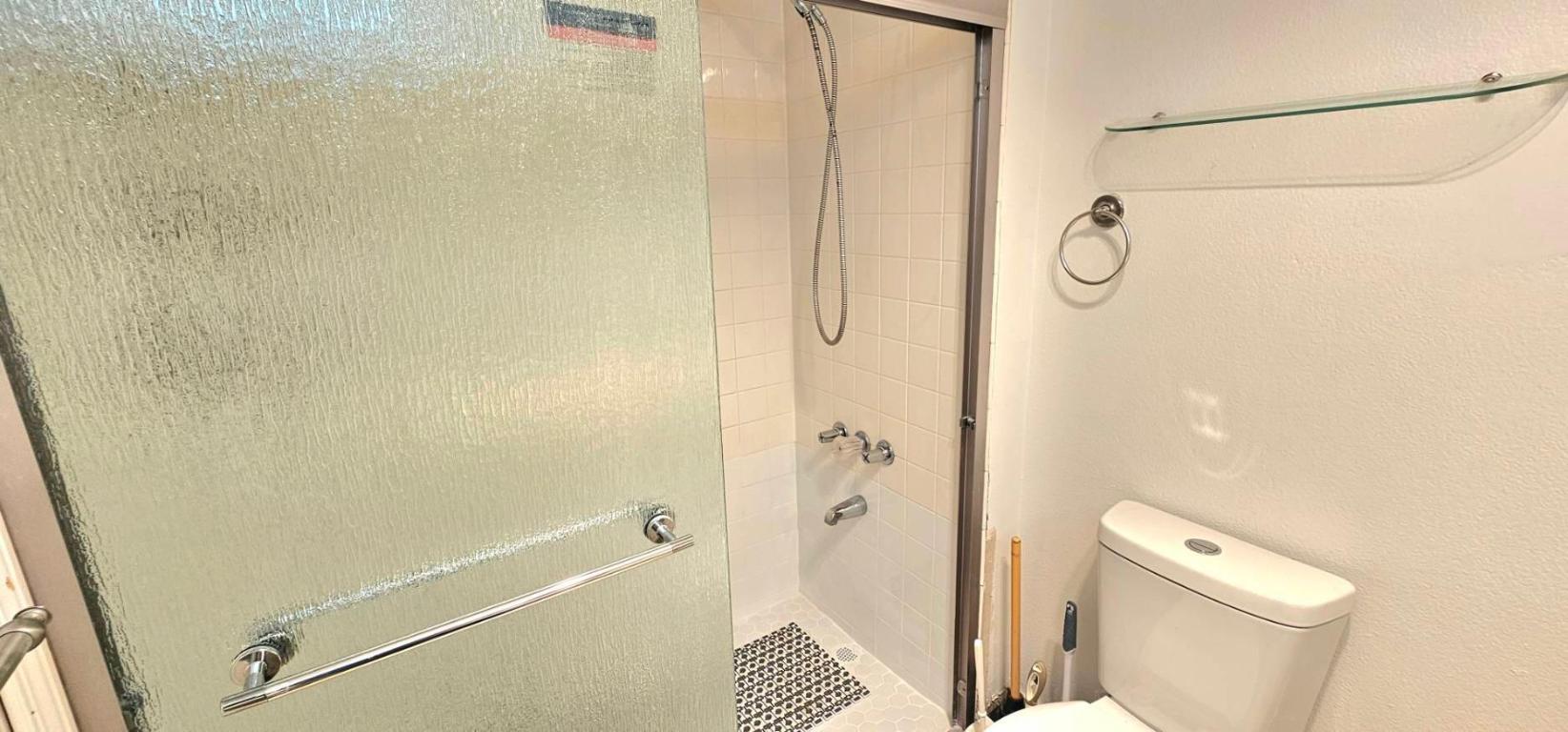 SANDALFOOT SOUTH TWO - Residential