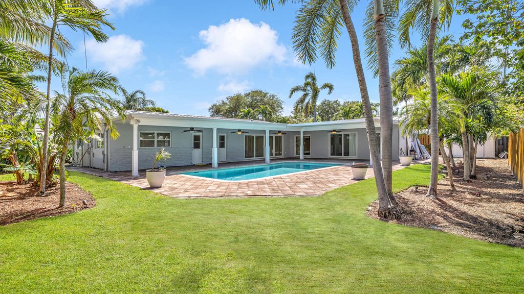 Photo of 2241 NE 33rd Street, Lighthouse Point, FL 33064 (MLS # B26020960)