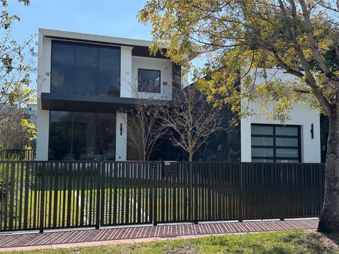 930 S Shore Drive Miami Beach FL 33141