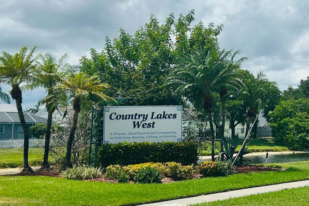 Photo of 5266 HARWOOD Lane, Lake Worth, FL 33467 (MLS # B26063066)