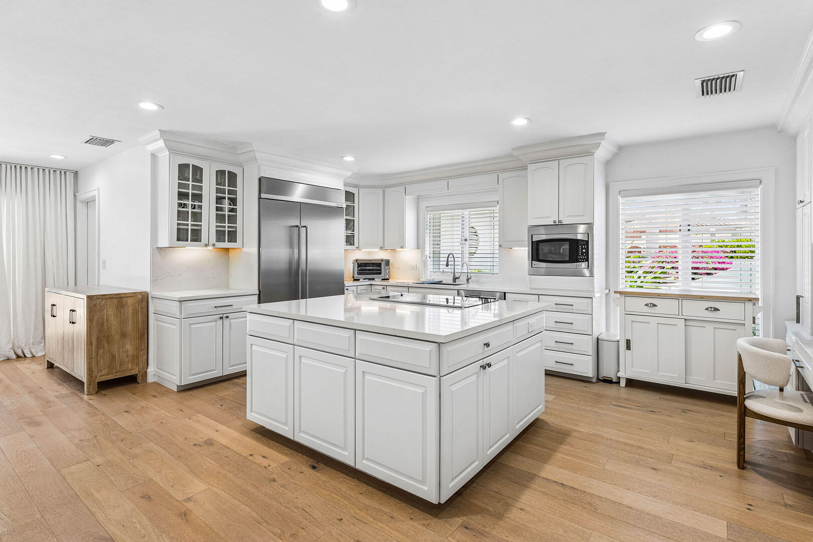 ROYAL PALM YACHT & COUNTRY CLUB - Residential Lease
