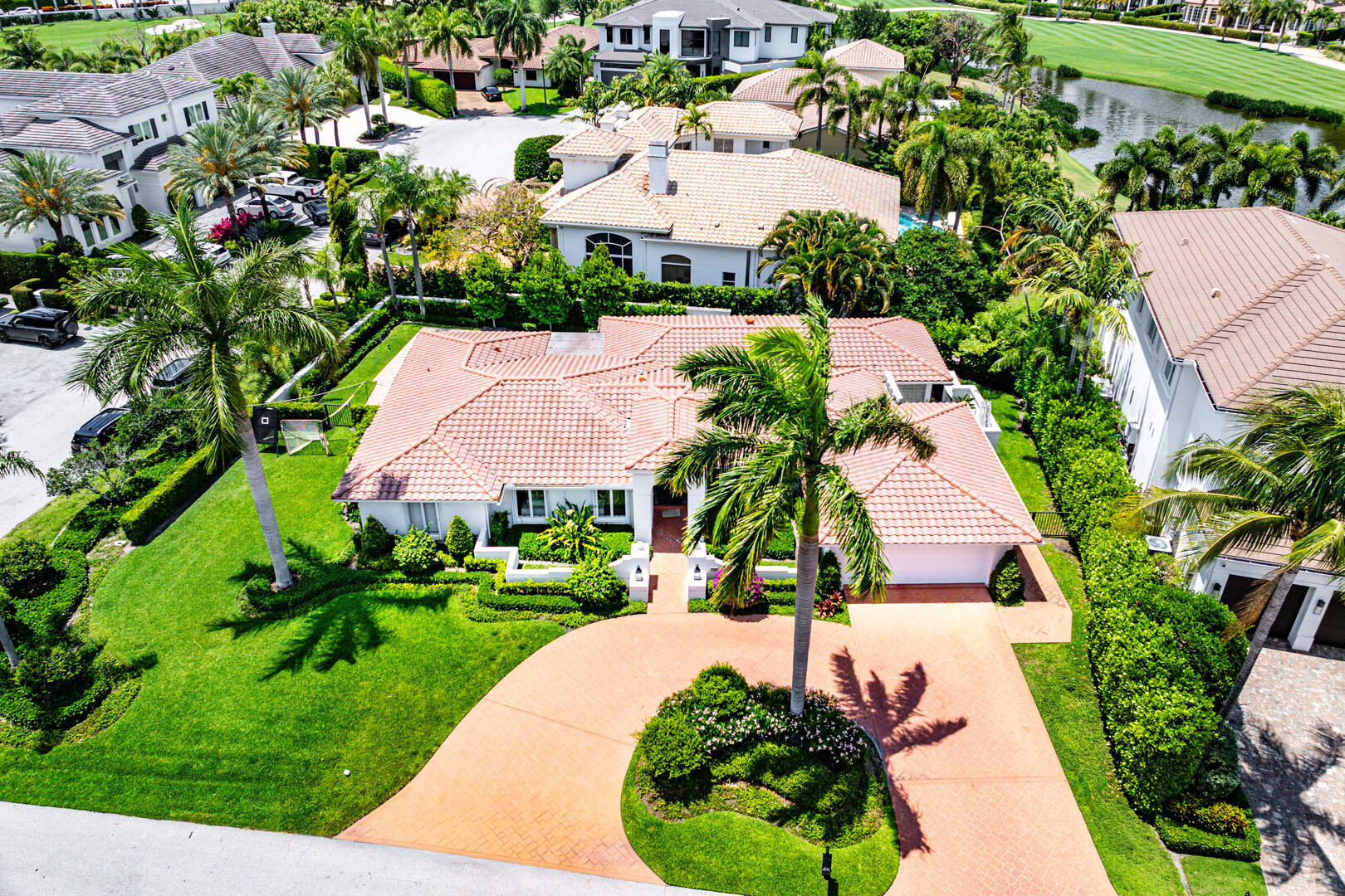 ROYAL PALM YACHT & COUNTRY CLUB - Residential Lease