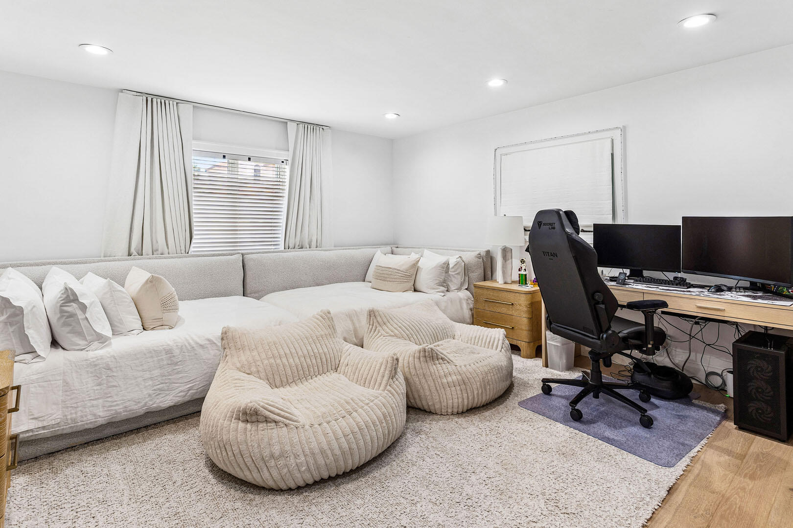 ROYAL PALM YACHT & COUNTRY CLUB - Residential Lease
