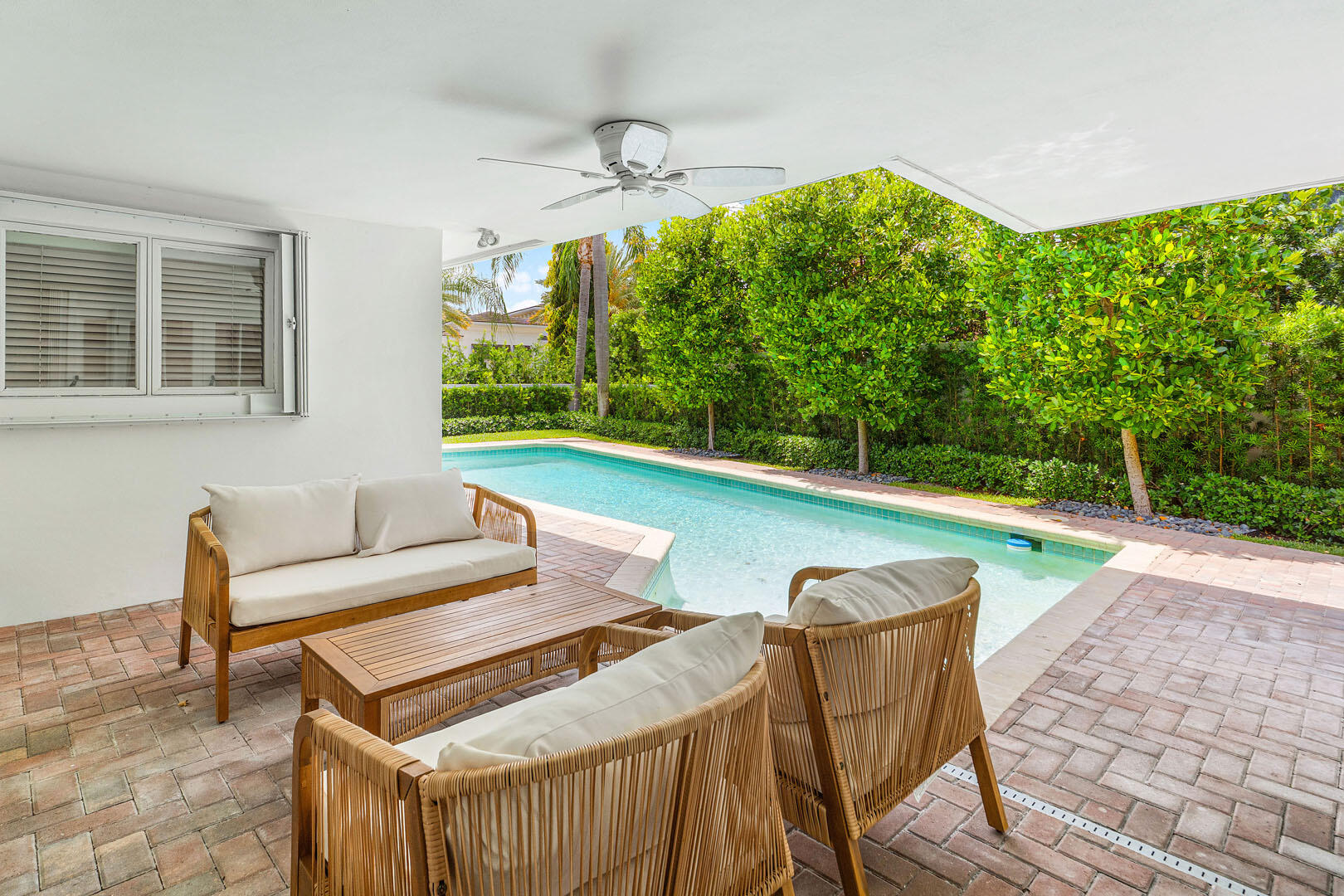 ROYAL PALM YACHT & COUNTRY CLUB - Residential Lease