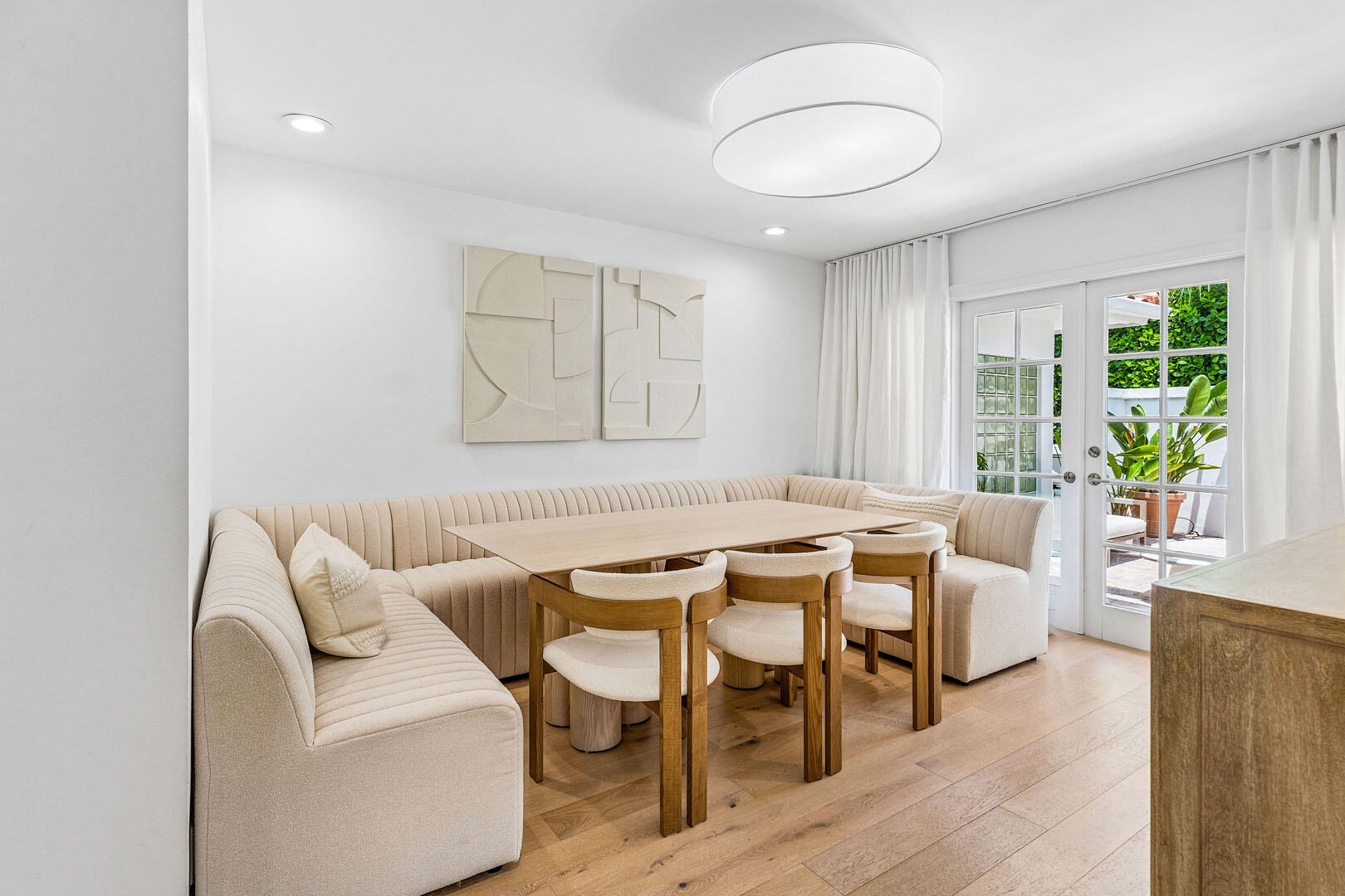 ROYAL PALM YACHT & COUNTRY CLUB - Residential Lease