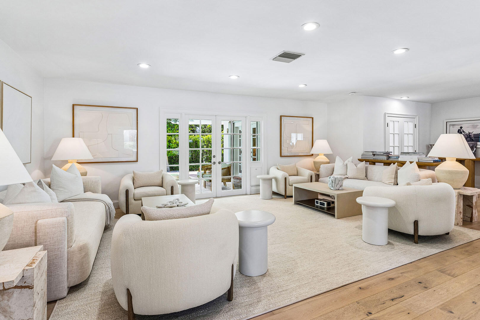 ROYAL PALM YACHT & COUNTRY CLUB - Residential Lease