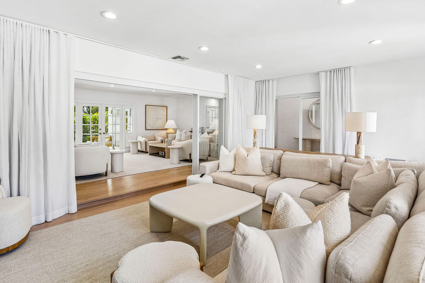 ROYAL PALM YACHT & COUNTRY CLUB - Residential Lease