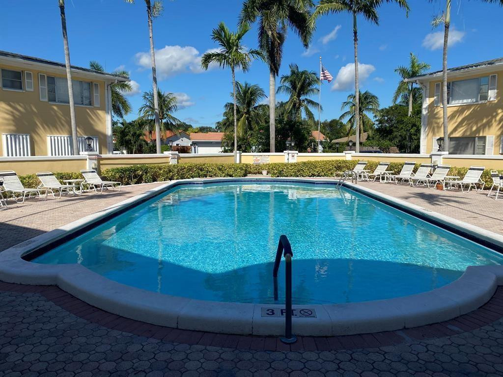 IMPERIAL POINT GARDENS CONDO - Residential