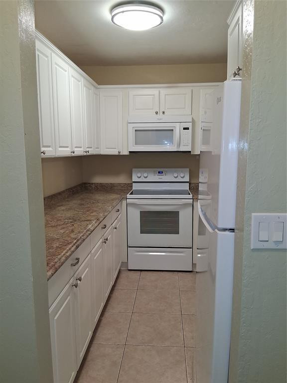 IMPERIAL POINT GARDENS CONDO - Residential